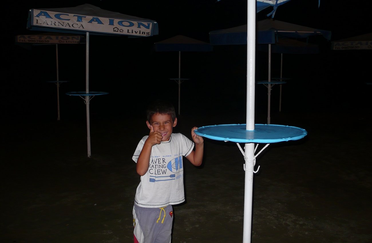 Szab lmos Larnaka beach