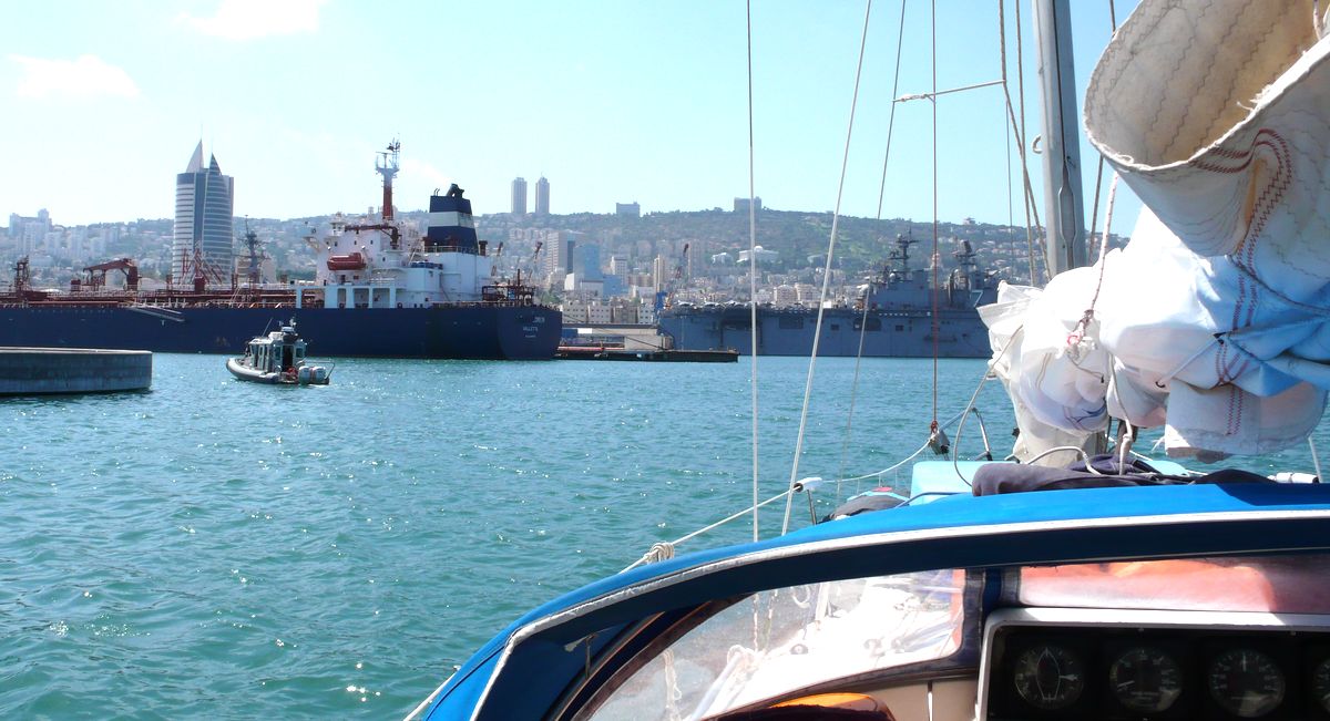 Haifa vitorlazunk a kikotobe