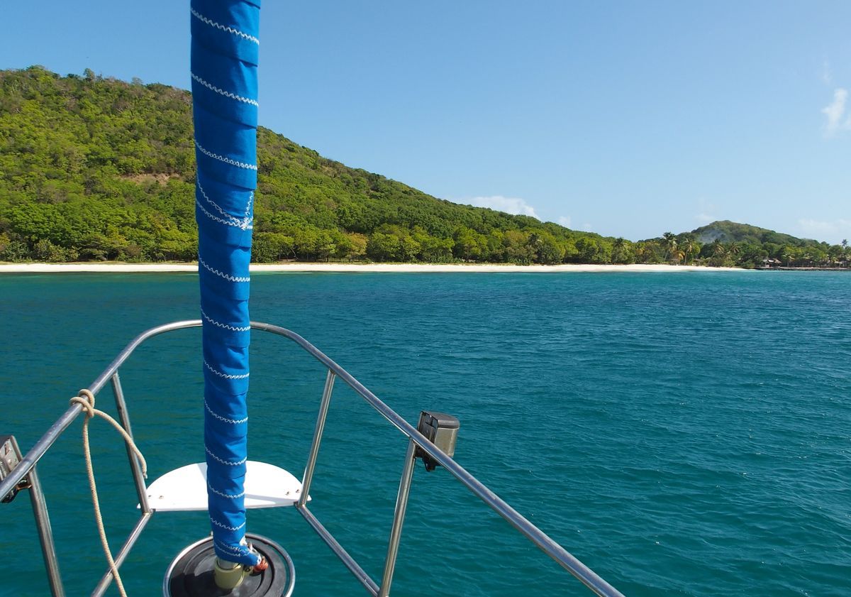 vitorlzs homokos strand Petit St. Vincent